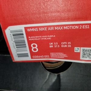 Nike woman's sneakers